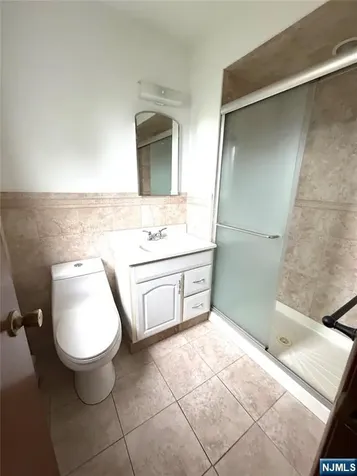 75 Maitland Place Garfield NJ 07026