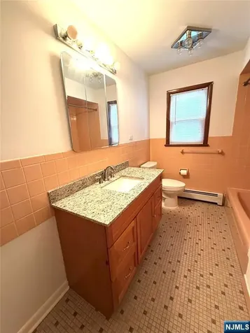 75 Maitland Place Garfield NJ 07026