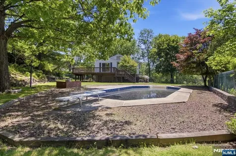 2 Gray Terrace Woodland Park NJ 07424