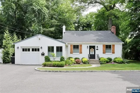 324 Godwin Avenue Wyckoff NJ 07481