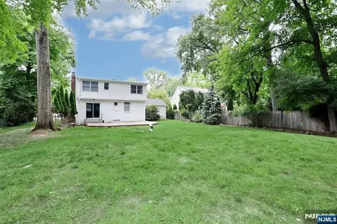 324 Godwin Avenue Wyckoff NJ 07481
