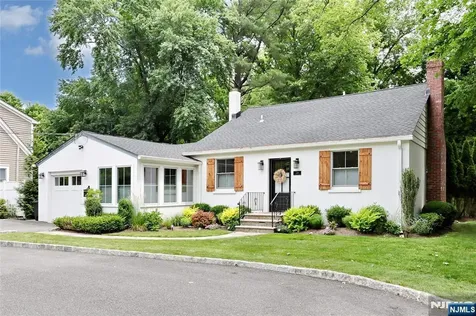 324 Godwin Avenue Wyckoff NJ 07481