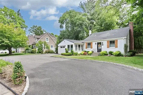 324 Godwin Avenue Wyckoff NJ 07481