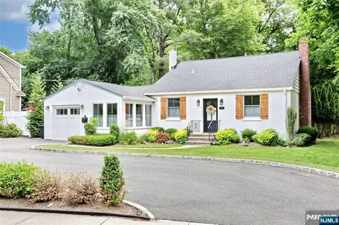 324 Godwin Avenue Wyckoff NJ 07481