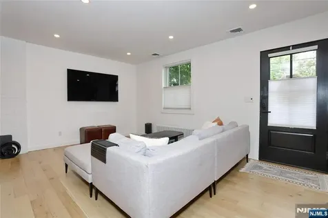 324 Godwin Avenue Wyckoff NJ 07481