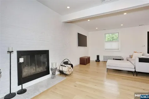 324 Godwin Avenue Wyckoff NJ 07481