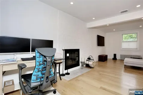324 Godwin Avenue Wyckoff NJ 07481