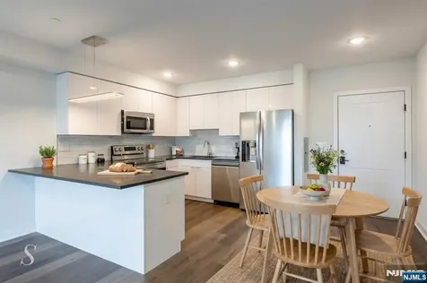 48 Grand Avenue Palisades Park NJ 07650