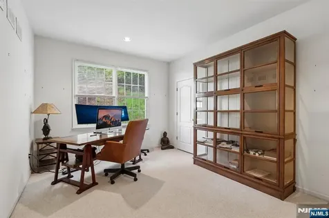 8 Pring Court West Orange NJ 07052