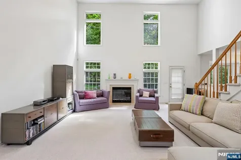 8 Pring Court West Orange NJ 07052