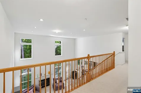 8 Pring Court West Orange NJ 07052