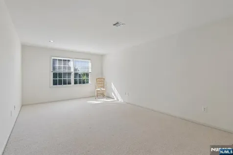 8 Pring Court West Orange NJ 07052