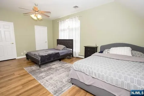 16 Broad Avenue Paramus NJ 07652