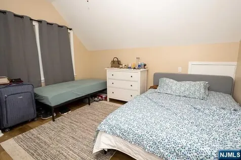 16 Broad Avenue Paramus NJ 07652