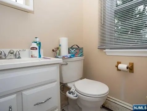 16 Broad Avenue Paramus NJ 07652