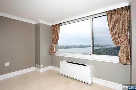 200 Old Palisade Road Fort Lee NJ 07024