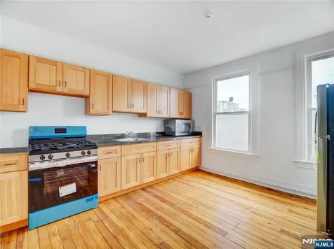 444 Broad Street Elizabeth NJ 07208