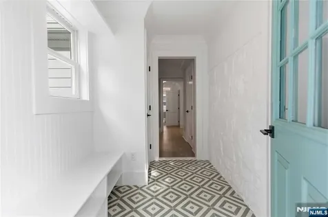61 Surrey Lane Tenafly NJ 07670