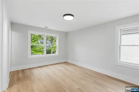 61 Surrey Lane Tenafly NJ 07670
