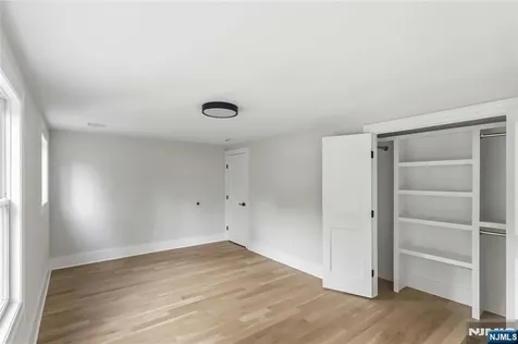 61 Surrey Lane Tenafly NJ 07670