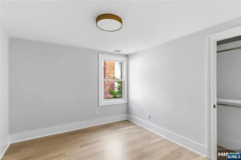 61 Surrey Lane Tenafly NJ 07670