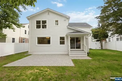 61 Surrey Lane Tenafly NJ 07670