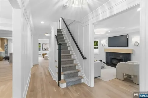 61 Surrey Lane Tenafly NJ 07670