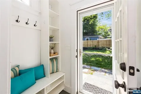 214 Alexander Montclair NJ 07042