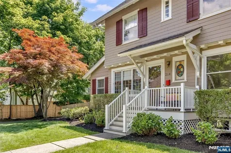 214 Alexander Montclair NJ 07042