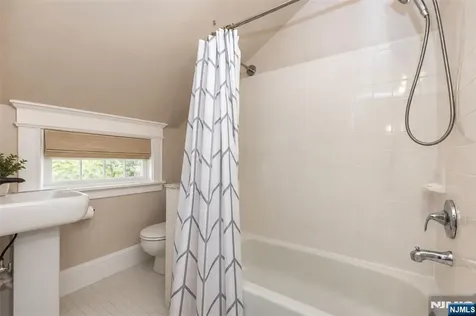 214 Alexander Montclair NJ 07042