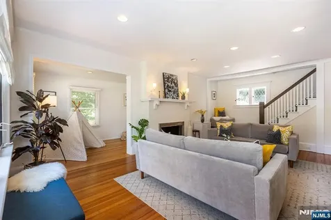 214 Alexander Montclair NJ 07042