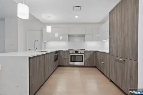 9 Ave At Port Imperial West New York NJ 07093