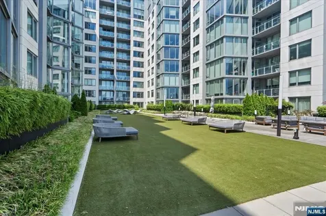9 Ave At Port Imperial West New York NJ 07093