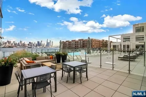 9 Ave At Port Imperial West New York NJ 07093