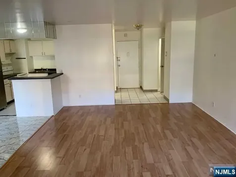 1111 River Road Edgewater NJ 07020