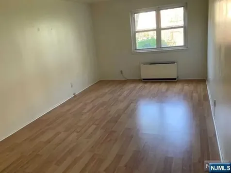 1111 River Road Edgewater NJ 07020