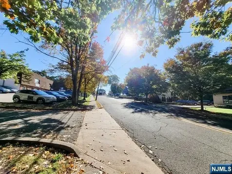 36 Farview Terrace Paramus NJ 07652