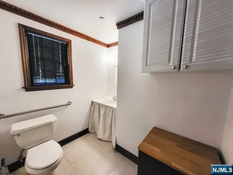 36 Farview Terrace Paramus NJ 07652