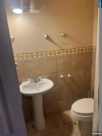 1087 Oakcroft Lane Franklin NJ 08873