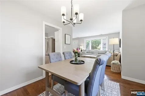 77 White Pond Road Waldwick NJ 07463