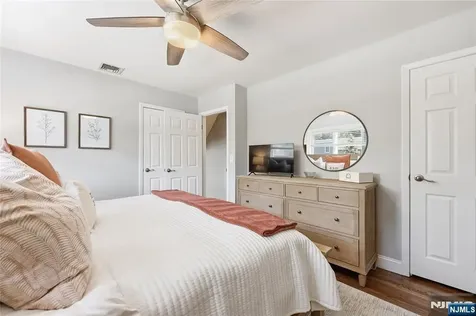 77 White Pond Road Waldwick NJ 07463
