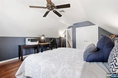 77 White Pond Road Waldwick NJ 07463