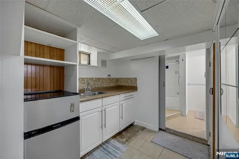 28 Sylvan Avenue Bergenfield NJ 07621