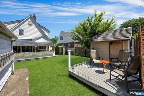 28 Sylvan Avenue Bergenfield NJ 07621