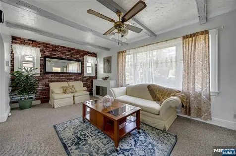 28 Sylvan Avenue Bergenfield NJ 07621