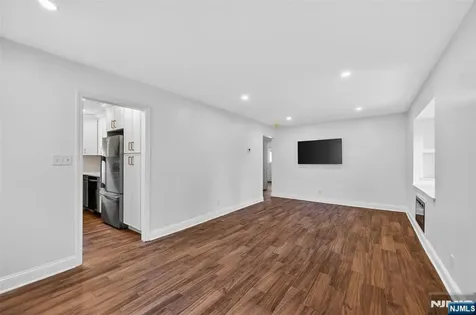 101 Sheldon Street Wyckoff NJ 07481