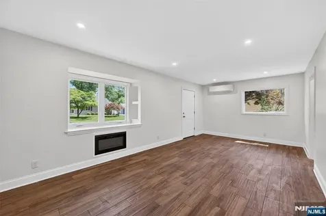 101 Sheldon Street Wyckoff NJ 07481