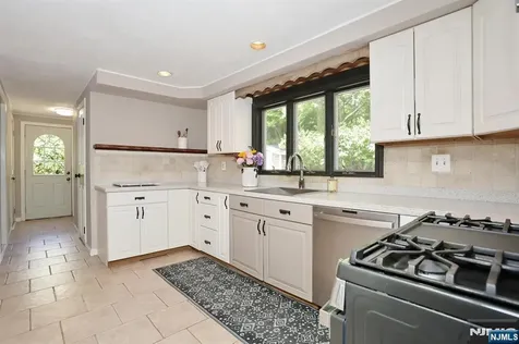 153 Bergen Avenue Waldwick NJ 07463