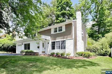 153 Bergen Avenue Waldwick NJ 07463