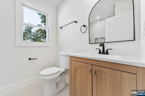 412 Davis Avenue Kearny NJ 07032